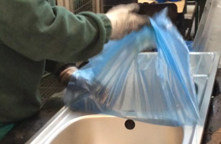 A significant advantage during processing: the faster the protective film is removed, the less force is needed.