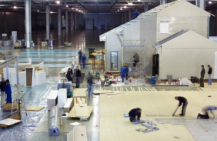 Our protective film protect carpet from dirt during the demanding stand set-up stage at trade fairs